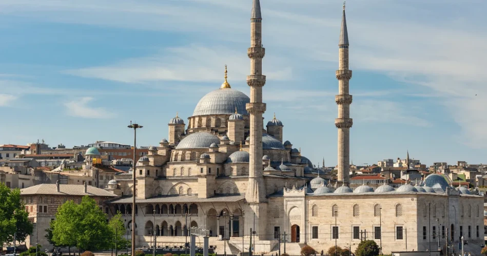 The 10 Most Beautiful Mosques in Istanbul You Can Visit