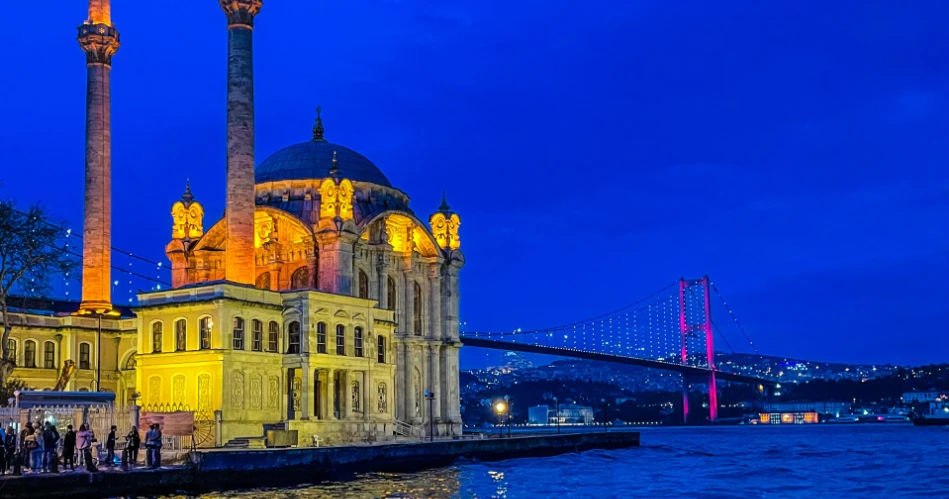 20 Best Night Attractions in Istanbul